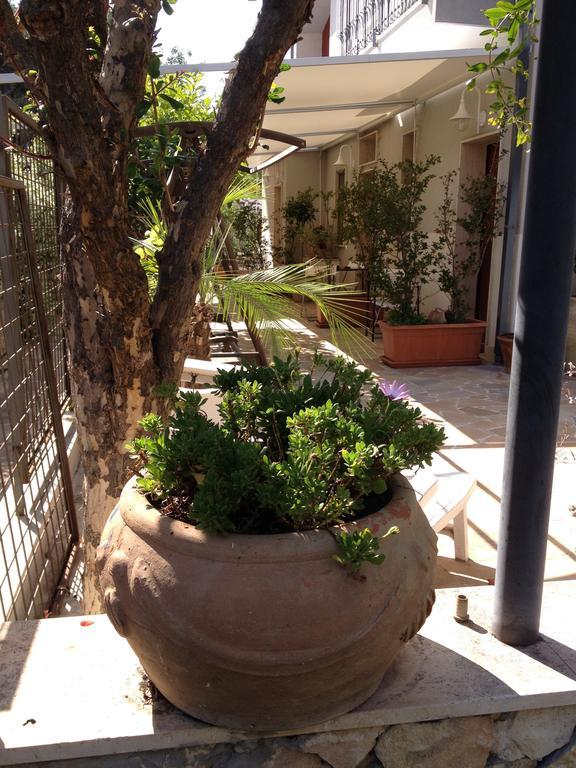 Il Giardino Dei Limoni Bed and Breakfast Aci Castello Buitenkant foto